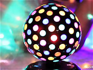 Alison Tyler's supah stellar disco ball solo taunt