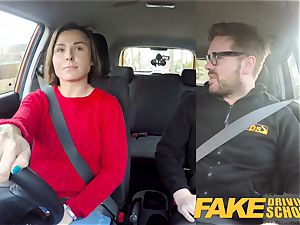 faux Driving school Jealous learner with superb boobies